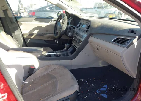 2015 Hyundai Sonata Se из США, поврежденный, VIN 5NPE24AF5FH185443